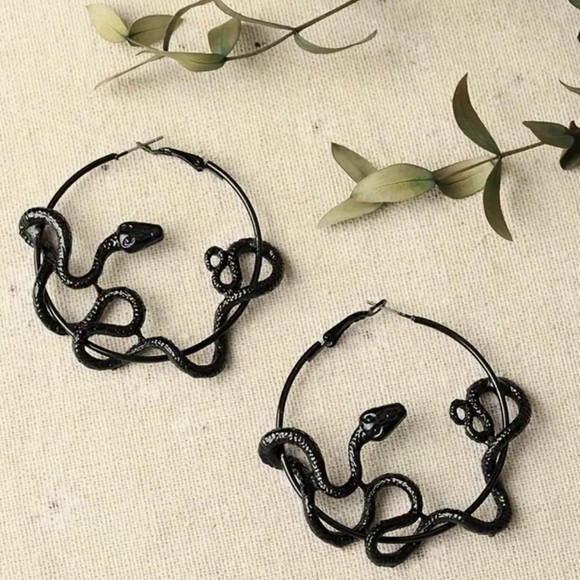 “Auryn” Black Snake Ouroboros Neverending Story Medusa Endless Knot Witchy Hoops - Picture 1 of 16